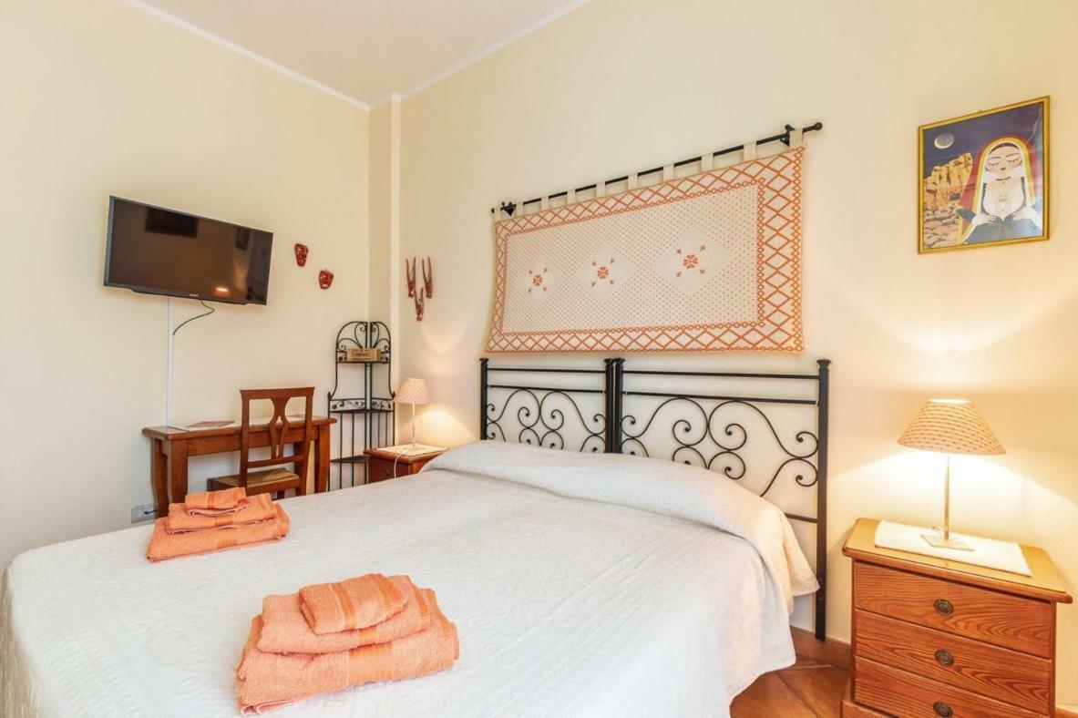 Bed and Breakfast Il Leccio Тортоли Экстерьер фото