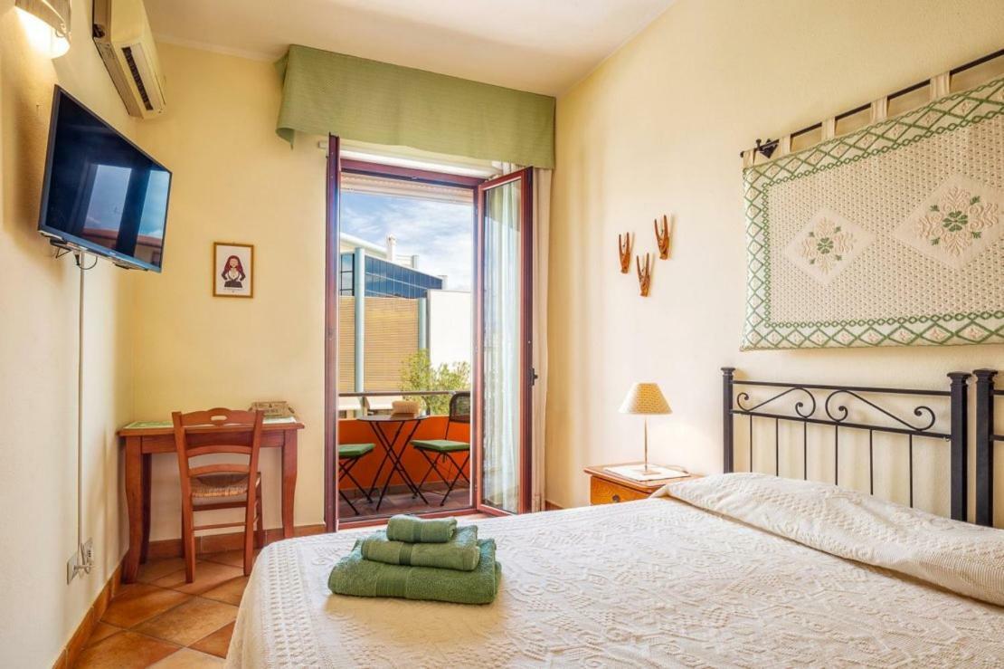 Bed and Breakfast Il Leccio Тортоли Экстерьер фото