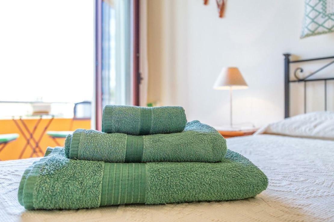 Bed and Breakfast Il Leccio Тортоли Экстерьер фото