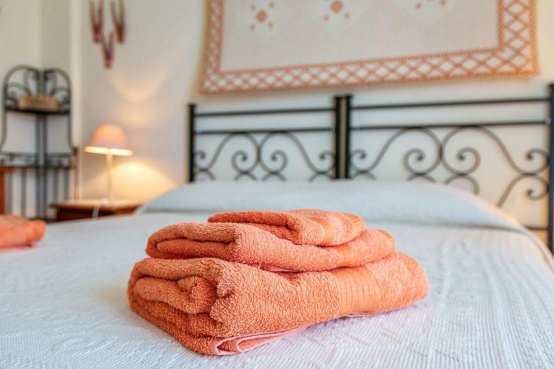 Bed and Breakfast Il Leccio Тортоли Экстерьер фото